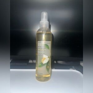 Bath & Body Works Pleasures WHITE TEA & GINGER Body Splash Vtg 8fl oz
